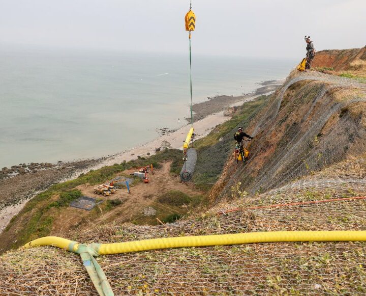 À Dollemard, Le Havre et le groupement Tersen -Colas s’attaquent à 300 000 m³ de déchets au pied d’une falaise - photo @ Philippe Bréard