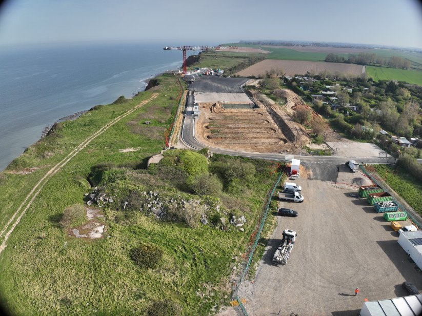 À Dollemard, Le Havre et le groupement Tersen -Colas s’attaquent à 300 000 m³ de déchets au pied d’une falaise - photo @ Philippe Bréard